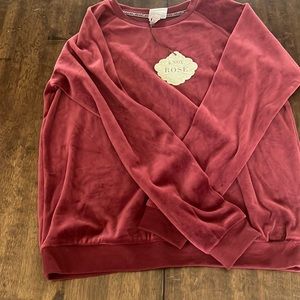 Maroon sweatshirt